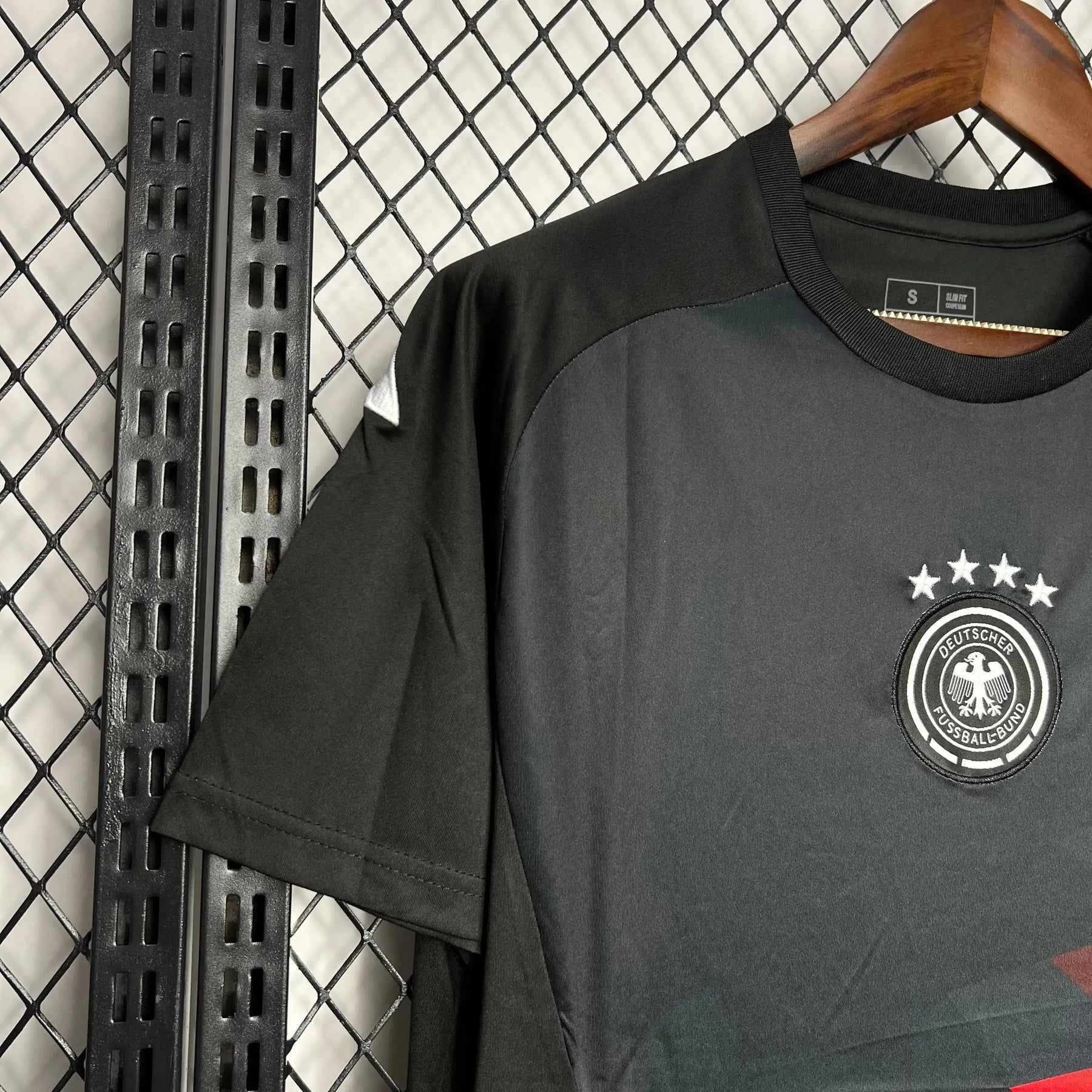 Camisa Alemanha Treino 24/25 - Torcedor Masculina Preta - Netmantos