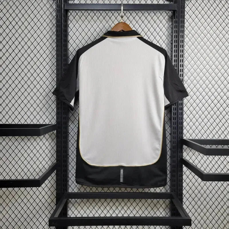 Camisa Manchester United Retrô Edição 100 Anos 01/02 - Torcedor Masculina Branco, Preto e Dourado - Dupla Face - Netmantos