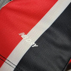 Camisa São Paulo Away 24/25 - Torcedor Masculina New Balance Preta e Vermelha + Patch Copa do Brasil + Patrocínios - Netmantos